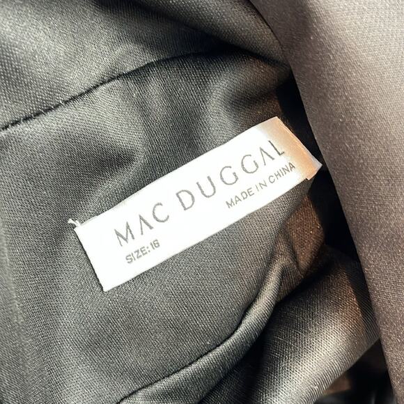 Mac Duggal Style 49454 size 16 NWOT Shoulder Bow - Picture 9 of 11